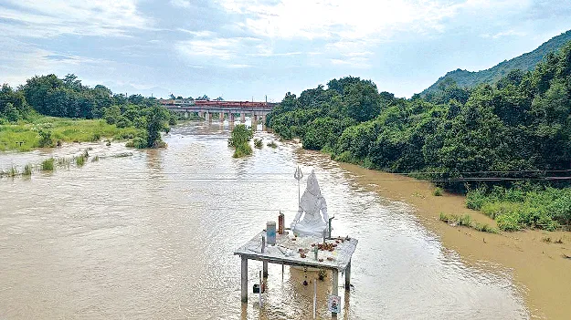 వాయు‘గండం’ గడిచింది