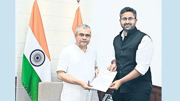 దసరా నాటికి రైల్వే జోన్‌ ఆపరేషన్‌