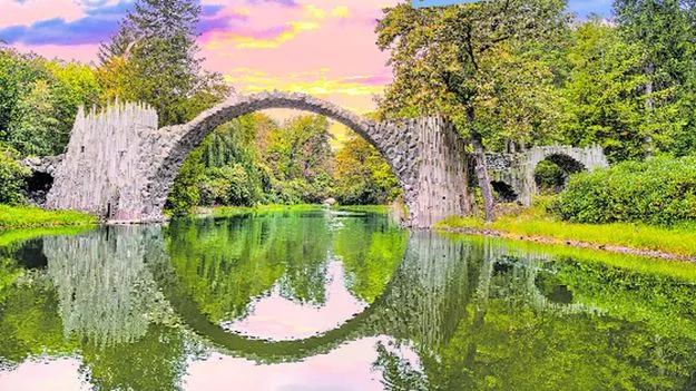 అబ్బుర పరుస్తున్న రాక్షస వంతెన..