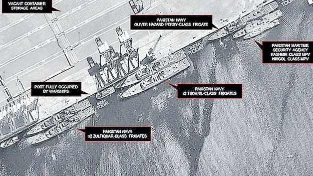 Pakistan Hides Warships: బెంబేలెత్తి యుద్ధనౌకలను దాచిన పాక్‌ 
