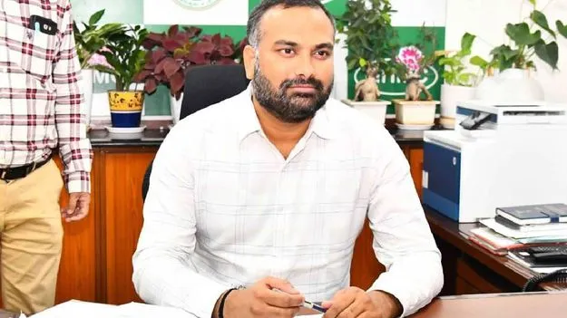 RV Karnan: వచ్చే మార్చి నాటికి స్టీల్‌బ్రిడ్జి పనులు పూర్తి చేస్తాం