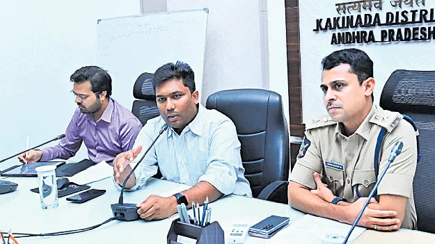 స్వాతంత్య్ర దినోత్సవాన్ని ఘనంగా నిర్వహించాలి