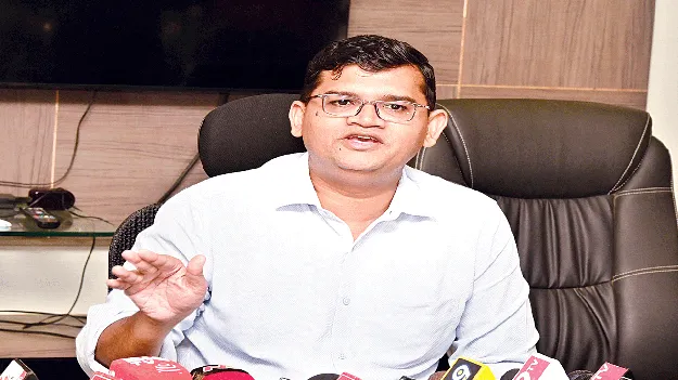 fertilizers stock : ఎరువుల కొరత లేదు 