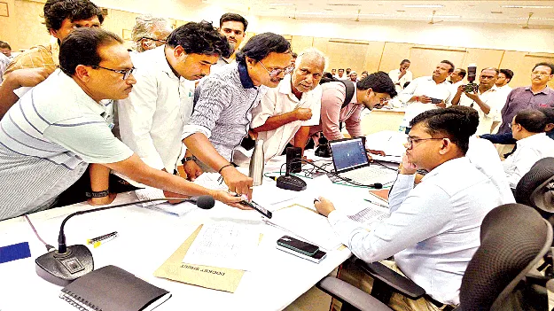 Greevence : వినతులన్నీ పరిష్కరించాలి