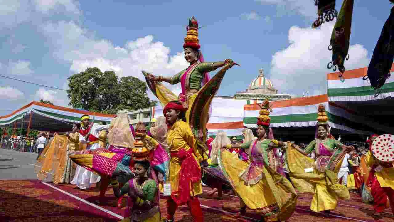 ఢిల్లీ స్వాతంత్య్ర వేడుకల్లో స్పెషల్ మూమెంట్స్..
