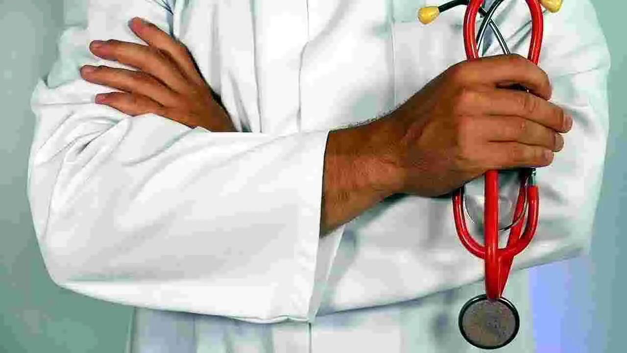 Hair Health: జుట్టు రాలడం 15 రోజుల్లో తగ్గిపోవాలంటే.. సింపుల్‌గా ఇలా చేయండి.. 