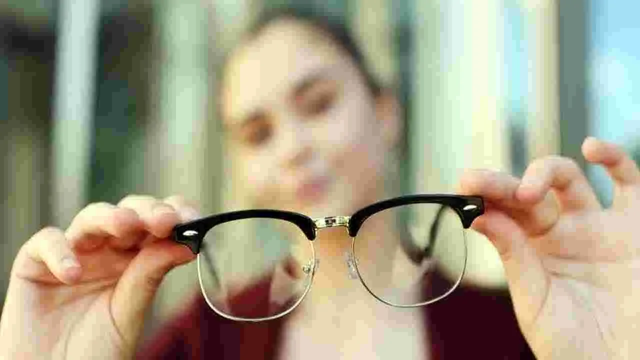 Health Tips: రోజూ ఈ పండు తిన్నారంటే చాలు.. అనారోగ్యం మీ దరి చేరకుండా ఉంటుంది.. 