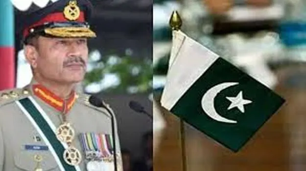 Munir Awards Himself Hilal E Jurat: తనకు తానే అవార్డు ఇచ్చుకున్న మునీర్‌