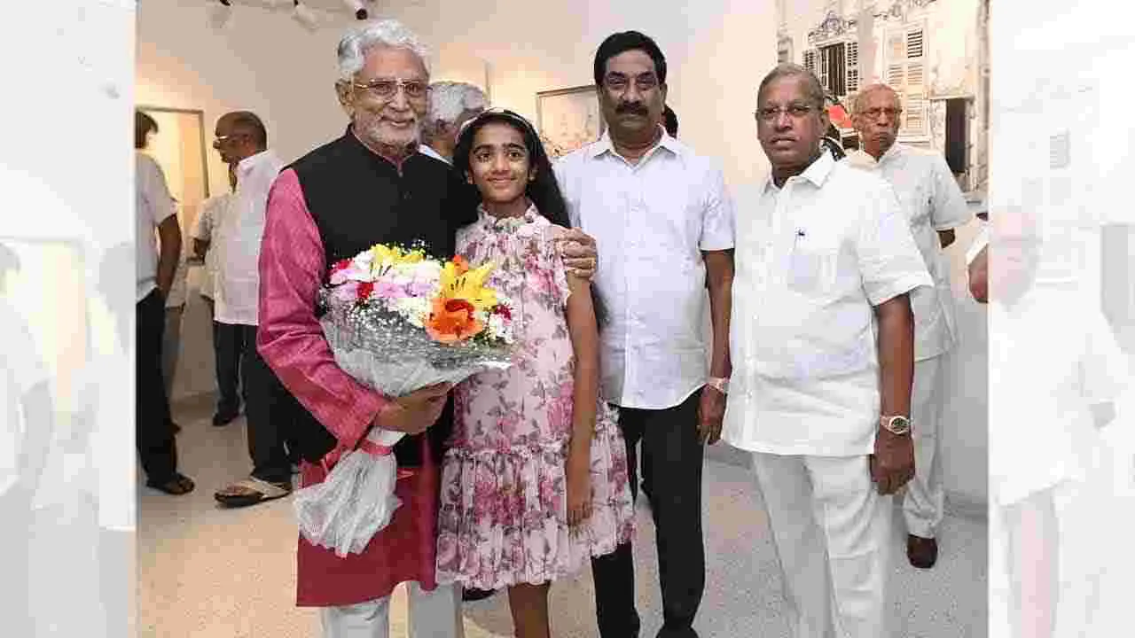 Art Gallery: చిన్నారి అనన్య నాదెళ్ల ఆర్ట్ గ్యాలరీని ప్రారంభించిన వేమూరి రాధాకృష్ణ 