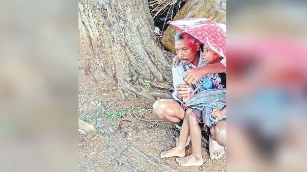 Torrential Rain to Save Ailing Daughter: ఎండైనా, వానైనా అగచాట్లే!