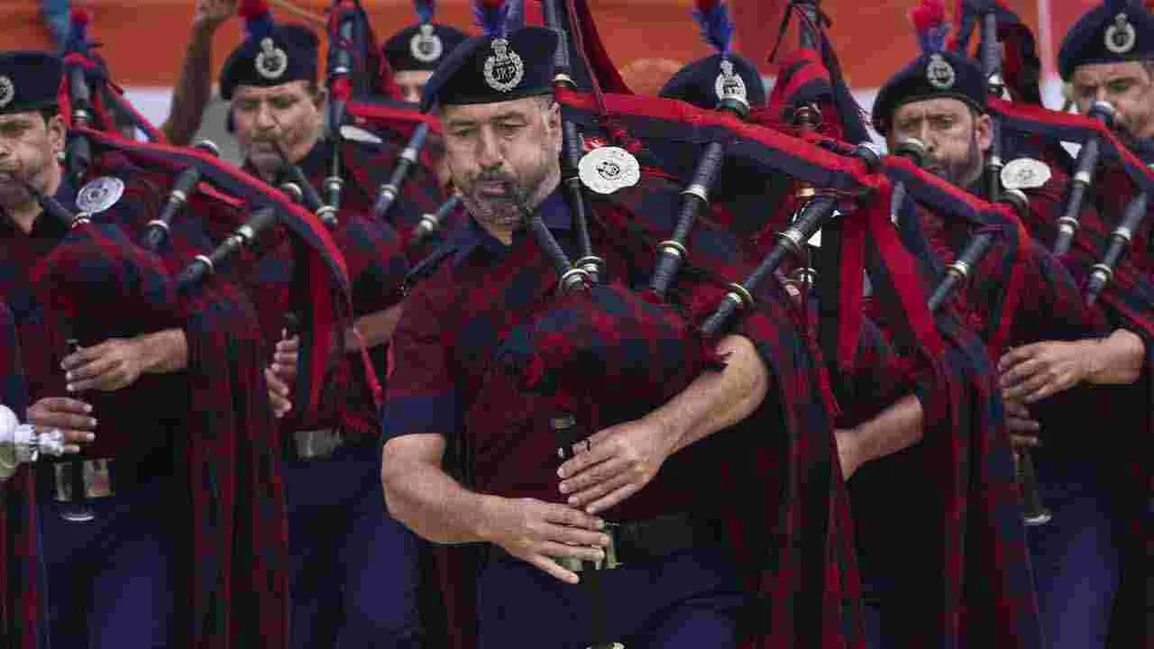 ఢిల్లీ స్వాతంత్య్ర వేడుకల్లో స్పెషల్ మూమెంట్స్..