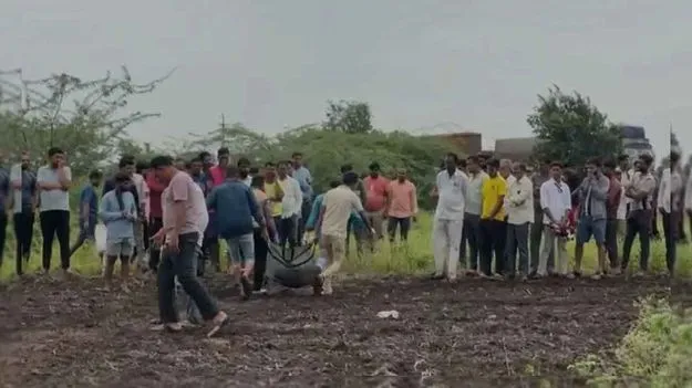 Maharashtra Tragedy: భార్య ఫోన్ నంబర్‌ బ్లాక్ చేసిందని.. నలుగురు పిల్లలను చంపి తండ్రి సూసైడ్..