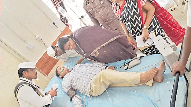 సీఎం పర్యటన ఏర్పాట్లు పర్యవేక్షిస్తున్న కాకినాడ ఆర్డీవోకు తీవ్ర అస్వస్థత