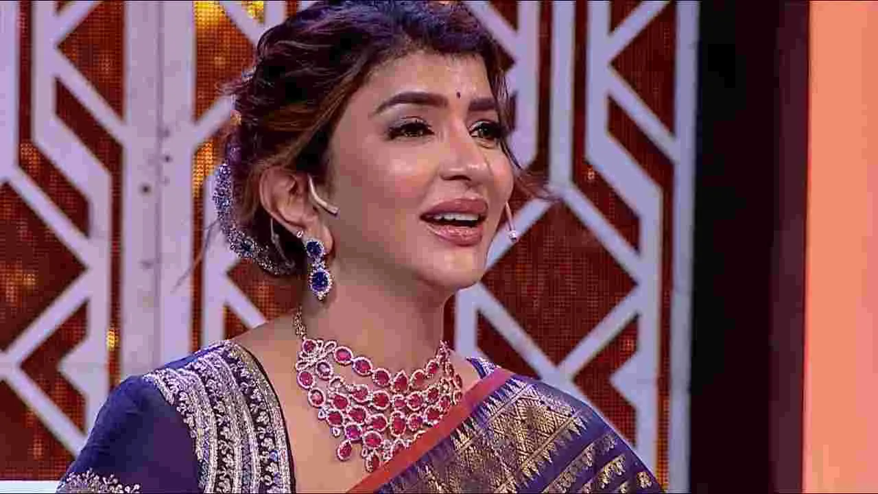 Manchu Lakshmi: బెట్టింగ్‌ యాప్స్‌ కేసులో ఈడీ విచారణకు హాజరైన మంచు లక్ష్మి