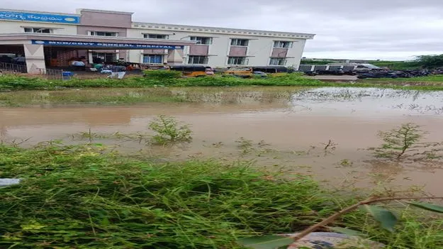 ముంపు ముంగిట ఎంసీహెచ్‌