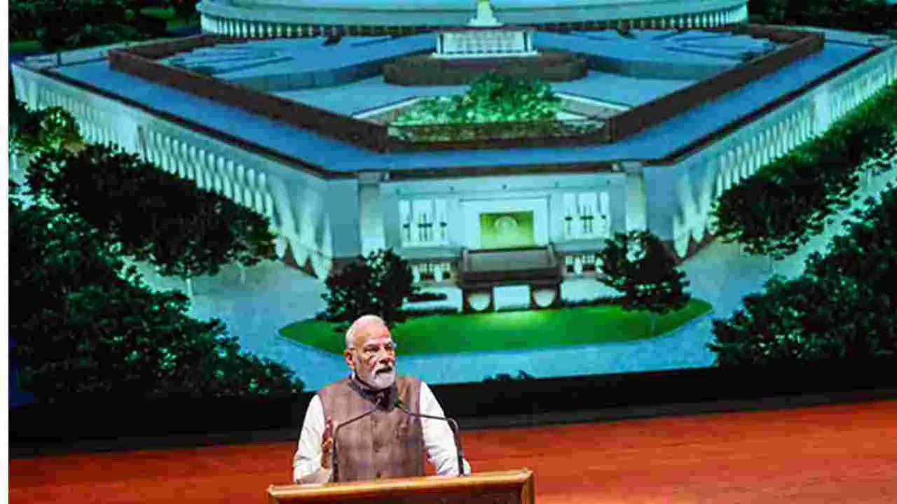 PM Modi: నెహ్రూ దేశాన్ని రెండు సార్లు విభజించారు.. ప్రధాని మోదీ  