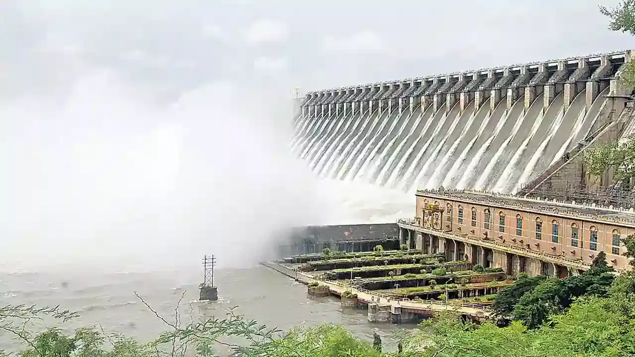 Nagarjuna Sagar: సాగర్‌కు వస్తున్న వరద నిర్వహణ సరిగా లేదు
