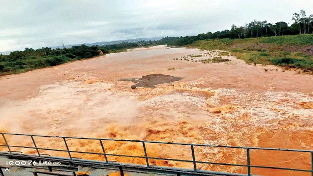   Nagavali నాగావళిలో తగ్గని వరద 