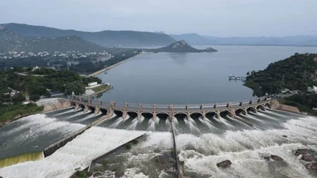 Metturu Dam: మేట్టూరుకు జలకళ.. ఐదోసారి పూర్తి స్థాయిలో నిండిన జలాశయం