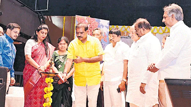 ఉద్యోగ, ఉపాధికి కేంద్రంగా ఏపీ