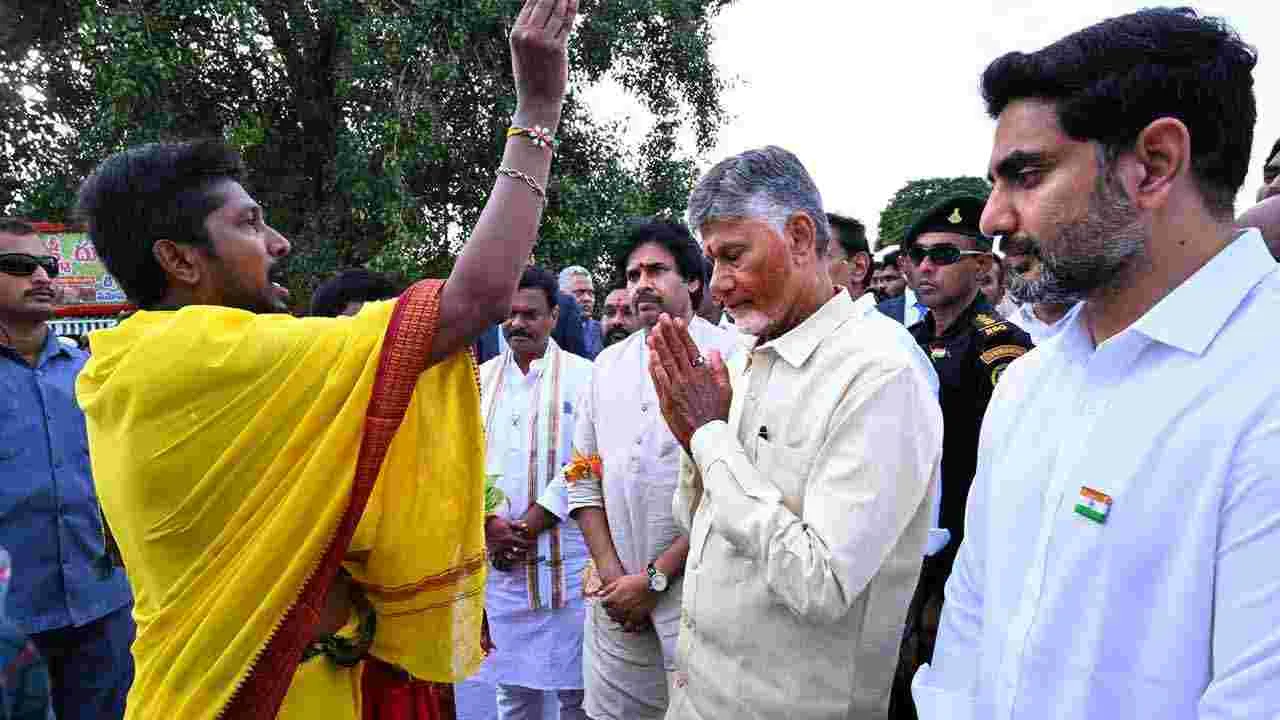 స్త్రీ శక్తికి నూతన శక్తి.. ఉచిత బస్సు పథకాన్ని ప్రారంభించిన సీఎం చంద్రబాబు..