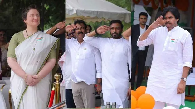 Pawan Kalyan :  కాకినాడలో జాతీయ జెండా ఎగురవేసిన డిప్యూటీ సీఎం పవన్‌ కళ్యాణ్‌