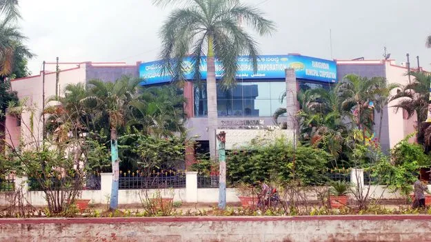  లెక్కలు ఉండవు.. నిబంధనలు పాటించరు