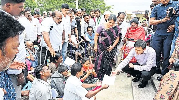 Pensions: కొందరి పాపం.. వీరికి శాపం