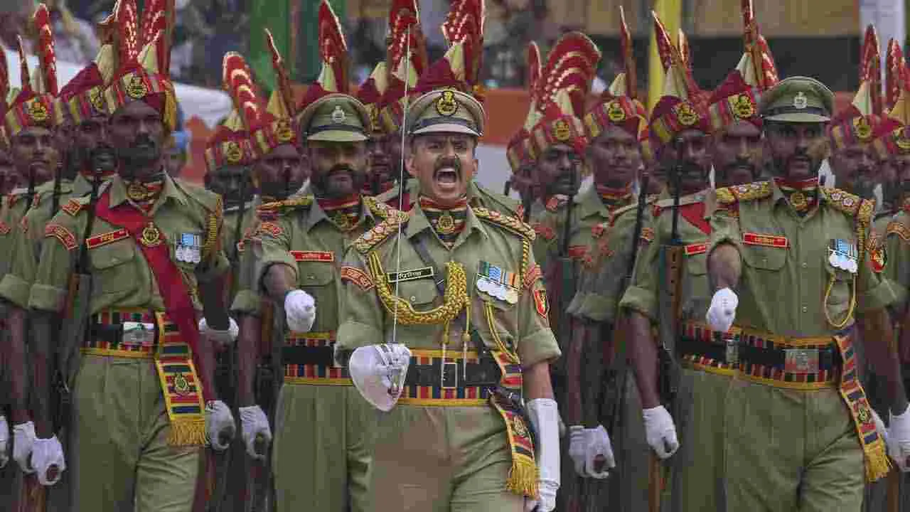 ఢిల్లీ స్వాతంత్య్ర వేడుకల్లో స్పెషల్ మూమెంట్స్..