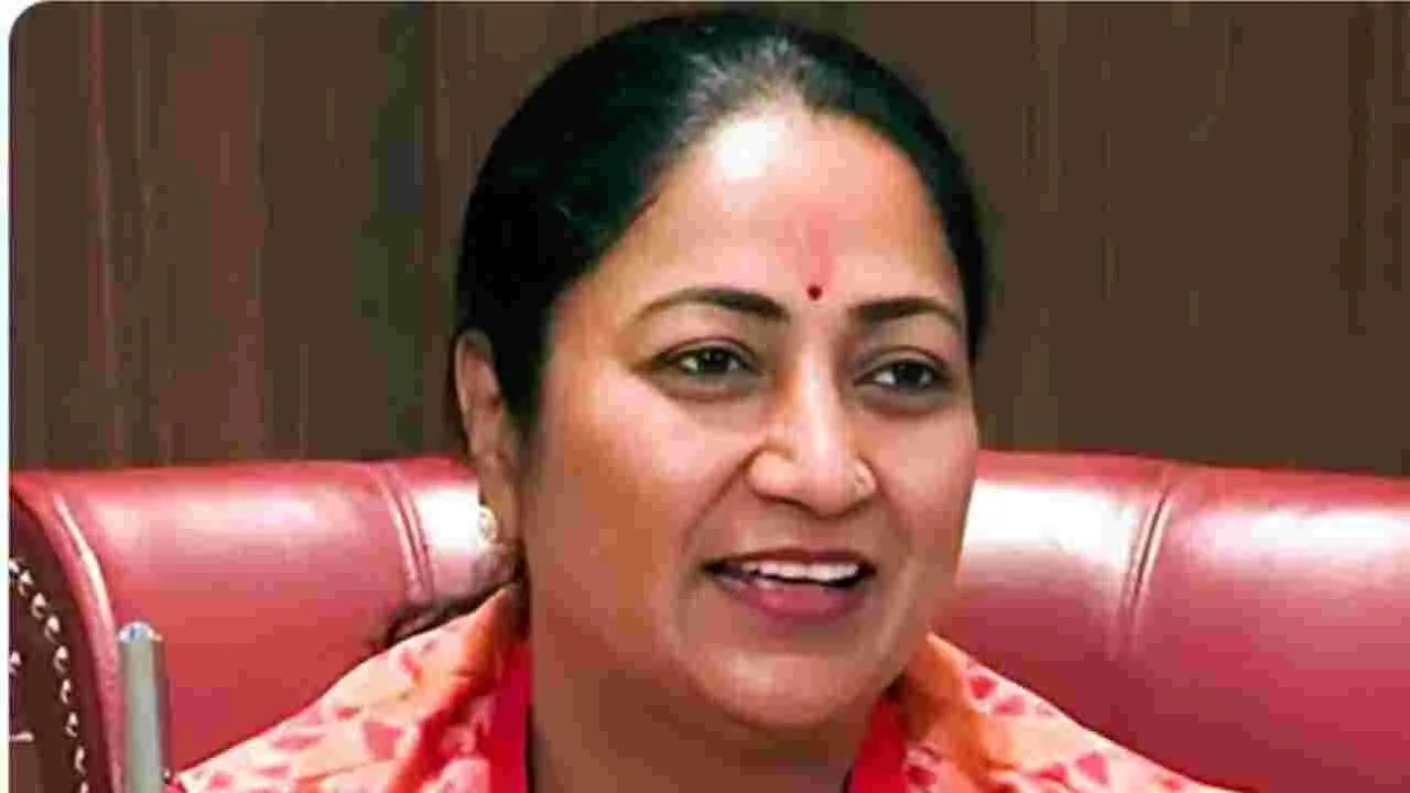 Rekha Gupta: సీఎం బహిరంగ సభలో నినాదాలు.. ఇద్దరి అరెస్టు