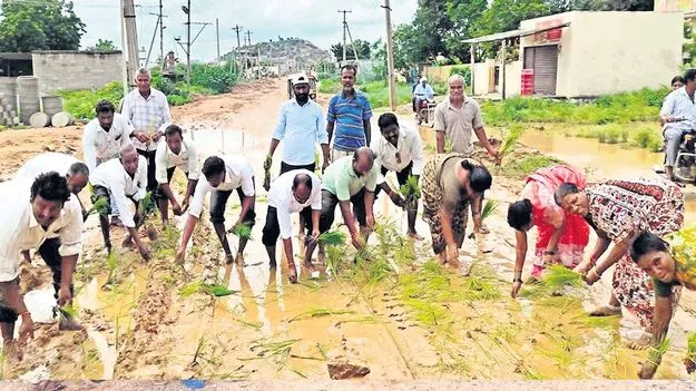  ముషంపల్లి రోడ్డు పనులు వెంటనే పూర్తి చేయాలి