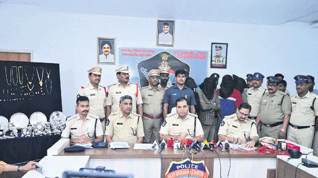 దొంగల ముఠా ఆటకట్టు