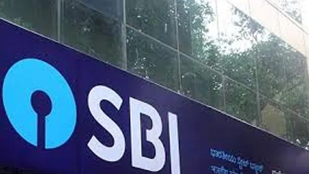 SBI Employees: విలీనమైన బ్యాంకు ఉద్యోగులకు ప్రయోజనాల్లో వ్యత్యాసంపై వివరణ ఇవ్వండి  
