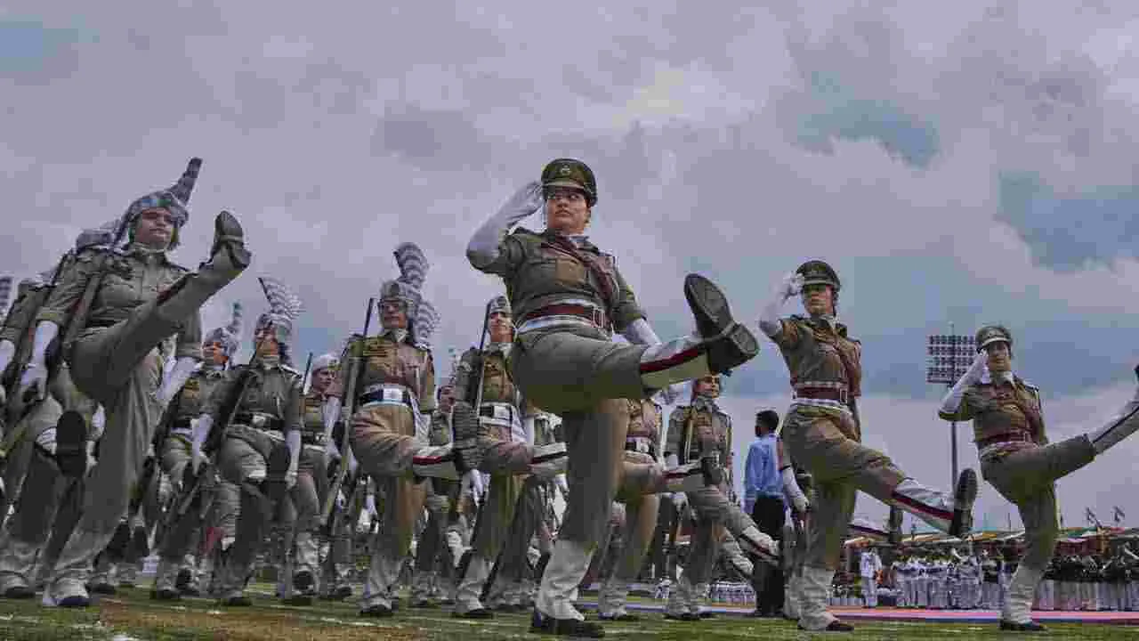 ఢిల్లీ స్వాతంత్య్ర వేడుకల్లో స్పెషల్ మూమెంట్స్..