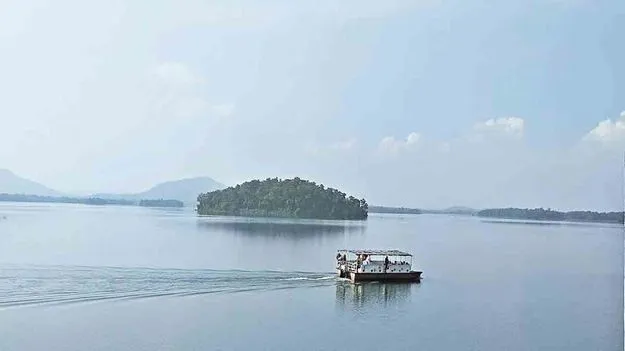 Kinnerasani Reservoir: నిండుకుండలా కిన్నెరసాని జలాశయం..