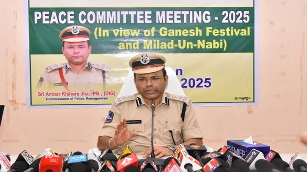 పండుగలు శాంతియుతంగా జరుపుకోవాలి   