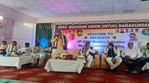 ఎన్టీపీసీలో ఉద్యోగ నియామకాలు చేపట్టాలి 