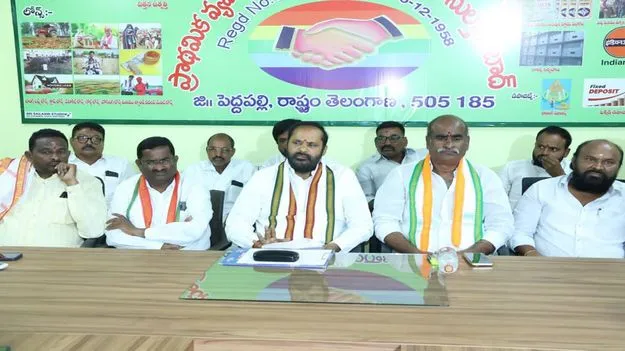 యూరియాపై ప్రతిపక్షాల దుష్ప్రచారం 