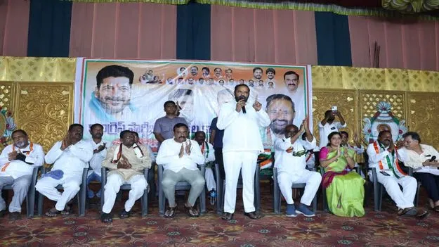 పార్టీలో గ్రూపులకు తావులేదు