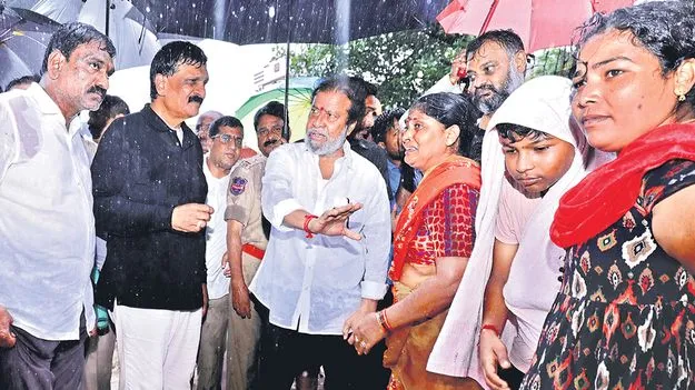 Damodara Rajanarsimha: ప్రజలకు తక్షణ వైద్య సాయం అందాలి: దామోదర