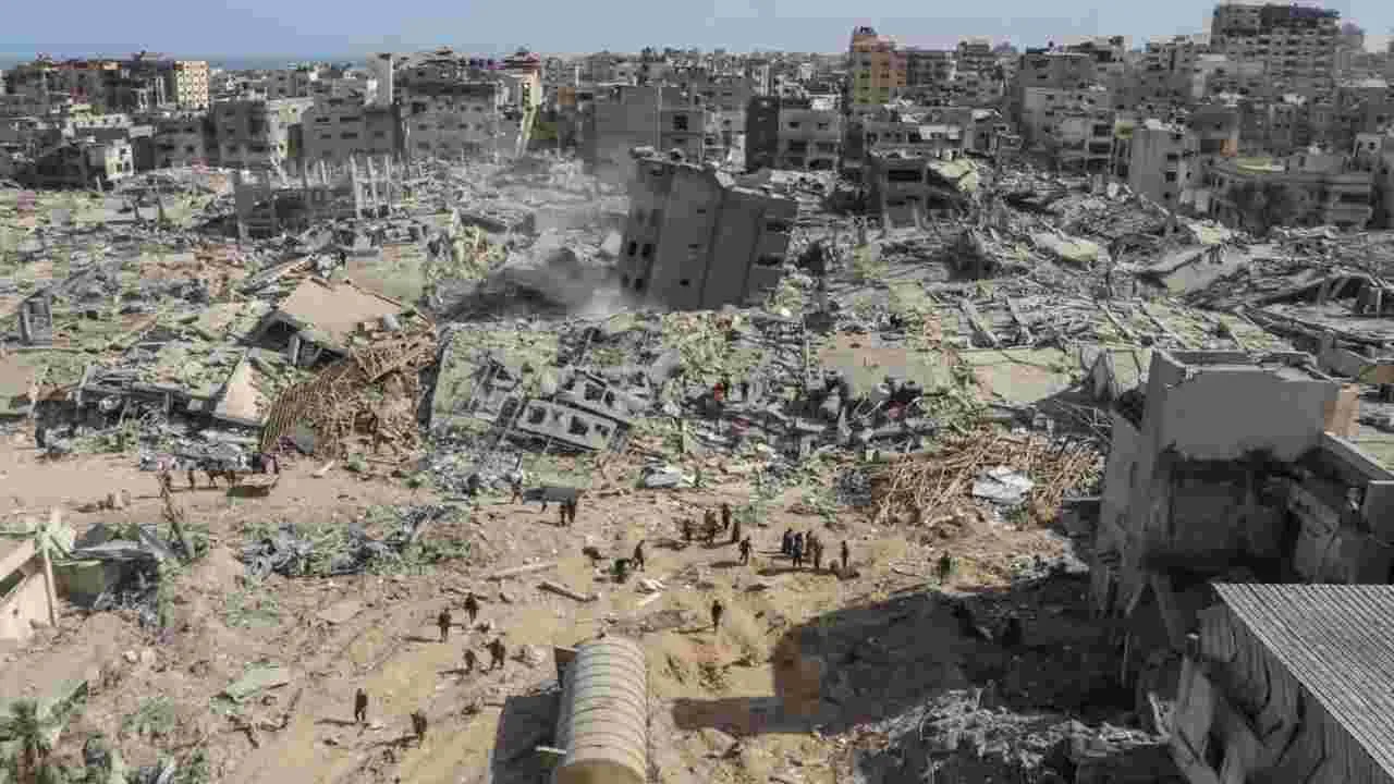 Israel Attack: ఇజ్రాయెల్‌ దాడుల్లో ఆరుగురు జర్నలిస్టులు మృతి