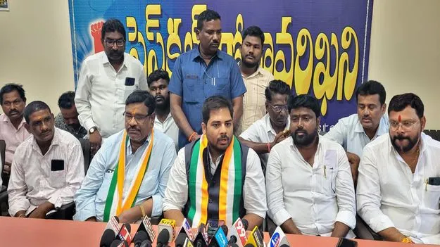 ఆర్‌ఎఫ్‌సీఎల్‌ వైఫల్యాలపై ప్రధాని పరిశీలించాలి 