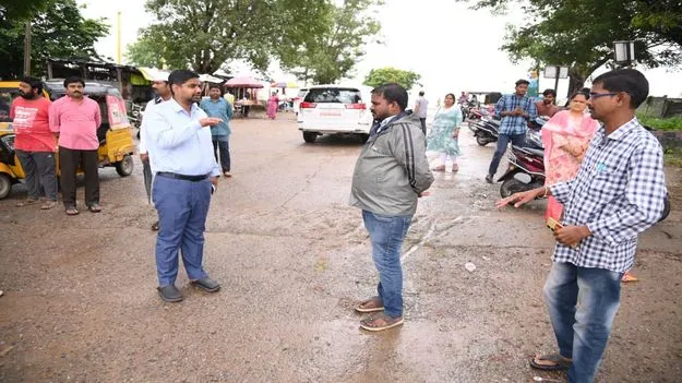 అధికార యంత్రాంగం అప్రమత్తంగా ఉండాలి