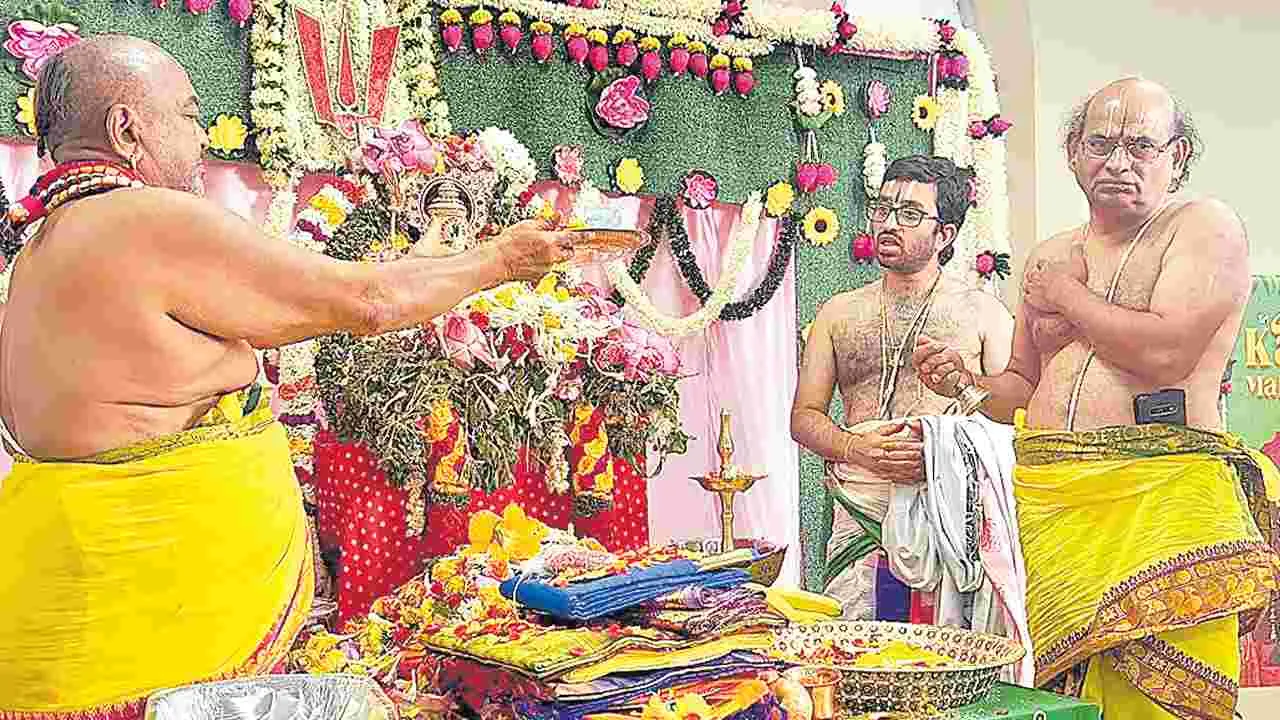 Yadagirigutta: యాదగిరి క్షేత్రం.. భక్తజన సంద్రం  