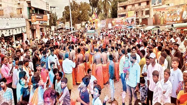 వైభవంగా అంజన్న రథోత్సవం