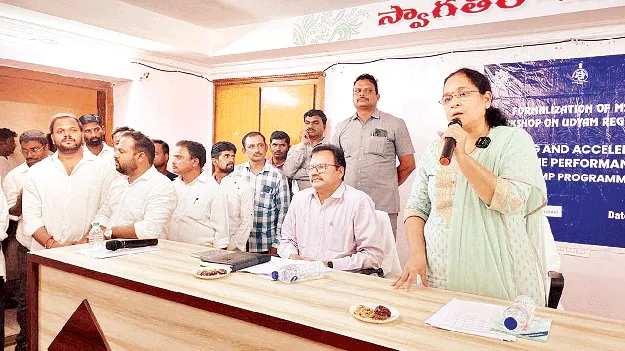  ప్రతిఒక్కరూ పారిశ్రామికవేత్తలుగా ఎదగాలి