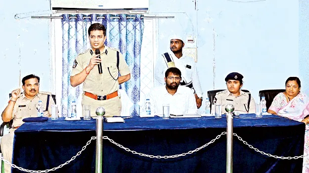 మత సామరస్యం కలిగి ఉండాలి