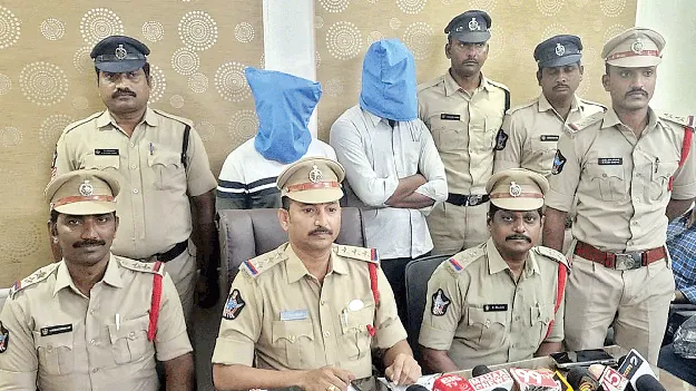 విద్వేషాలు సృష్టించేందుకే..