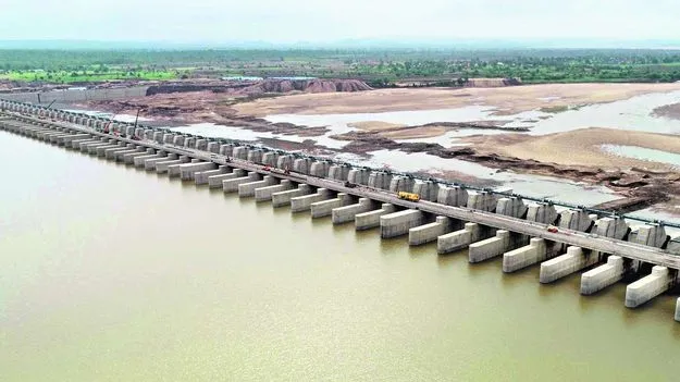 Medigadda Barrage: మేడిగడ్డ బ్యారేజీ వద్ద నీటి ప్రవాహ అంచనా పరీక్షలు