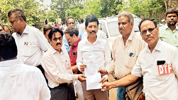 మార్కులు, ర్యాంకులు ప్రకటించాలి: డీటీఎఫ్‌